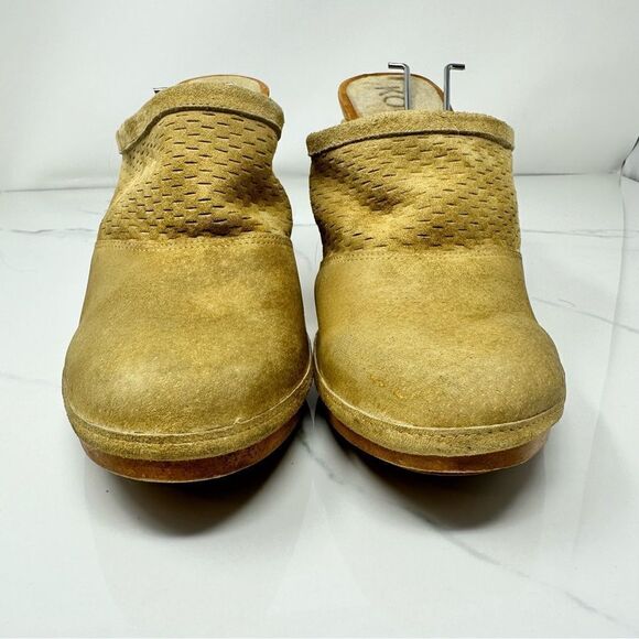 Michael Kors Nubuck Wedge Mules- Size 8 - Picture 2 of 14